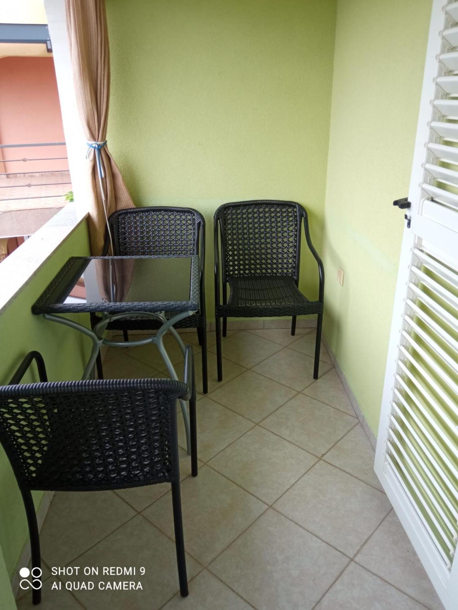 Apartments Vesna Ribarica Bagian luar foto